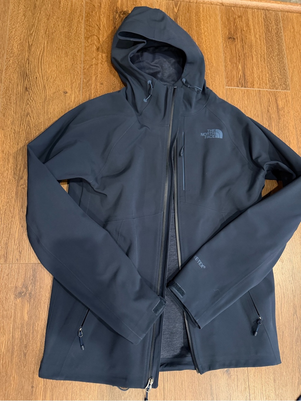 Menโs The North Face Apex Flex GORE-TEX Jacket โ Small
